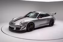 Porsche 911 GT3 RS 4.0 chạy chán 14 năm bán hơn 60 tỷ đồng