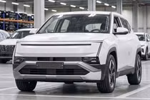 Hyundai Tucson 2027 lộ nội thất không che, màn hình 17 inch nổi bật