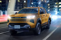 Toyota Hilux 2026 ra mắt tại Nhật - động cơ mạnh, trang bị xịn hơn