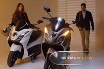 Suzuki Burgman 15 giá tới 85 triệu đồng, có gì đấu Honda PCX?