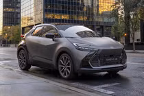 Toyota C-HR GR Sport 2027 chính thức trình làng - thể thao và mạnh mẽ hơn