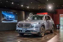 Tận mục Mazda CX-5 hybrid 2027 màu xám xi măng sắp mở bán tại Việt Nam