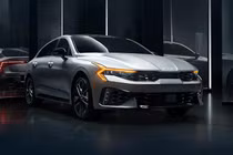 Kia K5 2027 ra mắt - bỏ bản cao cấp nhất, tăng giá bán