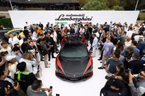Mục sở thị Lamborghini Revuelto SV hơn 60 tỷ đồng mở bán tại Việt Nam