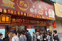 Bảo Tín Minh Châu hoạt động trở lại, khách xếp hàng chờ mua