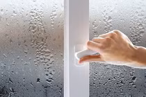 Cách chống nồm ẩm trong nhà đơn giản, không tốn tiền