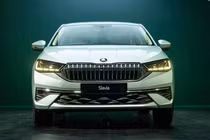 Skoda Slavia 2026 chỉ từ 300 triệu đồng - rẻ hơn đời cũ, "đấu" Honda City