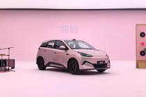 BYD Seagull 2027 lộ nội thất với ghế lái massage, màn hình cỡ lớn