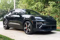 Porsche Macan Turbo Electric "bay" hơn 500 USD/ngày chỉ sau 3 tháng