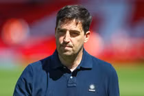 Liverpool đàm phán với HLV Andoni Iraola để thay thế Arne Slot