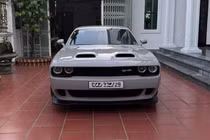 Chiếc xe Dodge Challenger SXT 2016 cơ bắp của tay chơi Hà Nội