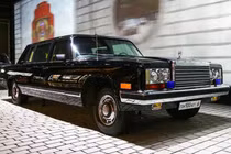 Chi tiết ZIL-4104 - limousine "thửa thủ công" chủ tịch cấp cao Liên Xô