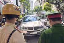Hà Nội tăng cường xử lý vi phạm đỗ xe không đúng quy định tại phố cổ