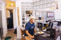 Bên trong biệt thự view biển của nhạc sĩ Trần Tiến 