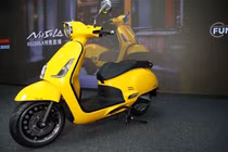 Honda NS150LA - xe ga có camera hành trình, giá chỉ 58 triệu