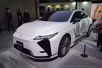Lexus ES 2026 hạng sang nhận cọc tại Việt Nam, hé lộ ngày mở bán