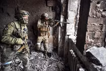 Cánh cửa cuối cùng giúp quân Ukraine rút khỏi Myrnohrad "đã đóng"
