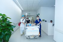 Cứu sống 2 người sốc phản vệ nguy kịch do dùng thuốc và ăn hải sản