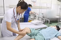 Cách điều trị biến chứng thường gặp do thoái hóa khớp gối