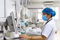 Bé mắc tim bẩm sinh vượt cửa tử sau 22 ngày hồi sức tích cực