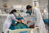 Bé 12 tuổi tím tái sau uống thuốc diệt cỏ, ngộ độc hiếm gặp 