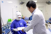 Mất 100 triệu điều trị thuốc nam, người phụ nữ bị bọng nước, loét toàn thân