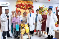 Hành trình cứu bé gái 8 tuổi nguy kịch khi bị xe cán qua