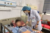 Trẻ 14 tuổi nguy kịch vì tụ cầu vàng sau vết cắn của lợn nuôi