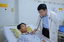 Tự khám và truyền dịch, nhiều trường hợp nguy kịch vì sốc sốt xuất huyết