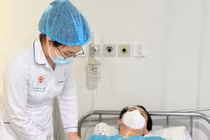 Người đàn ông viêm phổi, nhiễm khuẩn huyết nguy kịch do vi khuẩn đa kháng