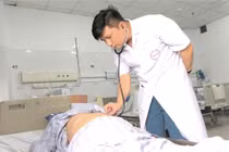 Người đàn ông sụt 20 kg do sốt không tìm ra bệnh, bất ngờ khi được giải mã
