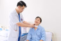 Phát hiện bệnh hiếm rối loạn đông máu - Von Willebrand trước ca mổ tuyến giáp