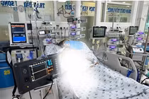 Phẫu thuật cứu bé 11 tuổi mắc vi khuẩn phế cầu gây sốc nặng
