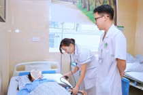 Đau bụng sau chậm kinh, người phụ nữ 31 tuổi chửa ngoài tử cung vỡ