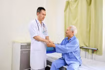 Bệnh nhân 74 tuổi thoát "cửa tử" nhờ máy phá rung tim tự động sau cơn rung thất