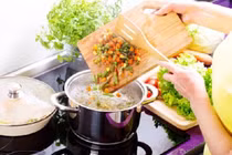 Chuyên gia chỉ cách giải nhiệt đúng cách trong ngày nắng gắt