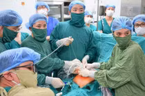 Đặt bóng bít khí quản thai nhi: Cột mốc mới của y học bào thai Việt Nam