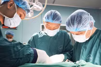 Não thoát ra ngoài sau tai nạn, nữ bệnh nhân hồi phục ngoạn mục