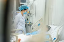 Ăn cá ngừ, người đàn ông bất ngờ rơi vào phản vệ độ III nguy kịch