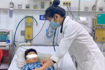 Nhiều lần ngất chưa rõ nguyên nhân, bé trai bất ngờ ngừng tim nguy kịch 