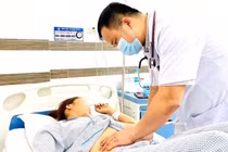Chậm kinh, cô gái trẻ suýt tử vong vì vỡ thai ngoài tử cung