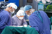 Cứu bệnh nhân nhiễm trùng đường mật nặng do sỏi tái phát sau 2 lần mổ