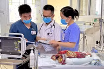 Cứu sống trẻ sơ sinh 1 ngày tuổi còn ống động mạch lớn