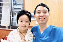 Trẻ 15 tuổi trở về từ lằn ranh sinh tử nhờ kết hợp y học hiện đại, cổ truyền