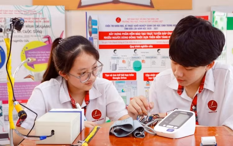 Bộ GDĐT vừa ban hành dự thảo Thông tư ban hành Quy chế Cuộc thi nghiên cứu khoa học, kĩ thuật cấp quốc gia dành cho học sinh THCS và THPT. Ảnh: MOET