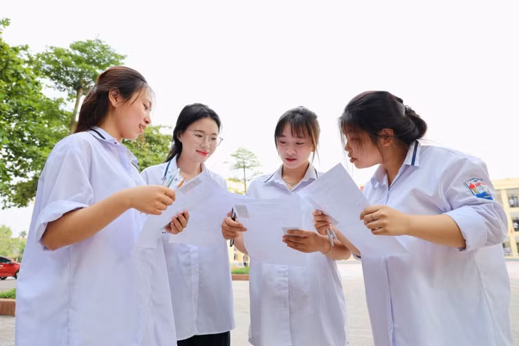 Bộ GD&amp;ĐT đề nghị các địa phương rà soát kết quả thi tốt nghiệp THPT. Ảnh: Bộ GD&amp;ĐT
