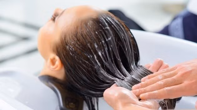 Keratin phục hồi tóc hư tổn có thể gây hại cho sức khỏe ảnh 1