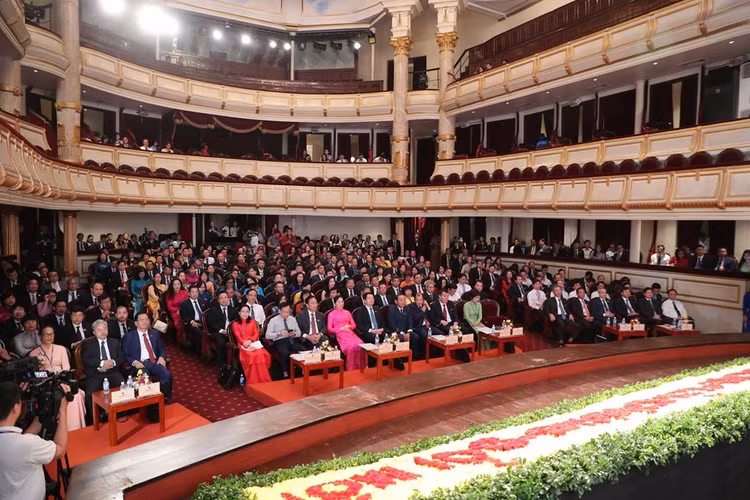 Đại hội có sự tham dự của 248 đại biểu, những cán bộ, đảng viên ưu tú, tiêu biểu cho niềm tin, ý chí, nguyện vọng, sức mạnh đoàn kết và trí tuệ của gần 3.000 đảng viên đến từ 58 tổ chức cơ sở đảng