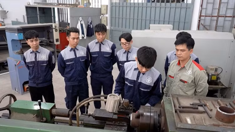 Học nghề tại Trường trung cấp nghề Giao thông công chính Hà Nội. Ảnh giaoducthoidai.vn