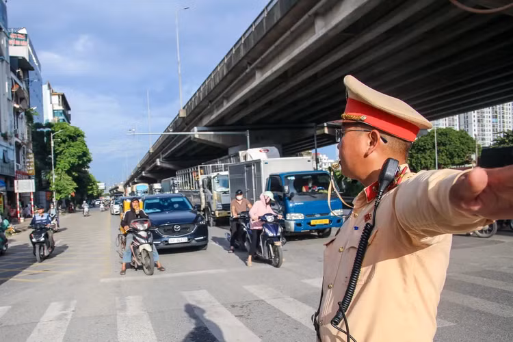 CSGT Hà Nội chủ động phương án đón dòng phương tiện trở lại Thủ đô sau kỳ nghỉ lễ/ Ảnh baove.congly.vn